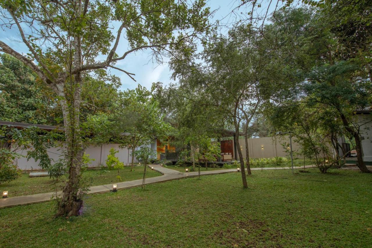 Atha Resort 锡吉里亚 外观 照片 The park
