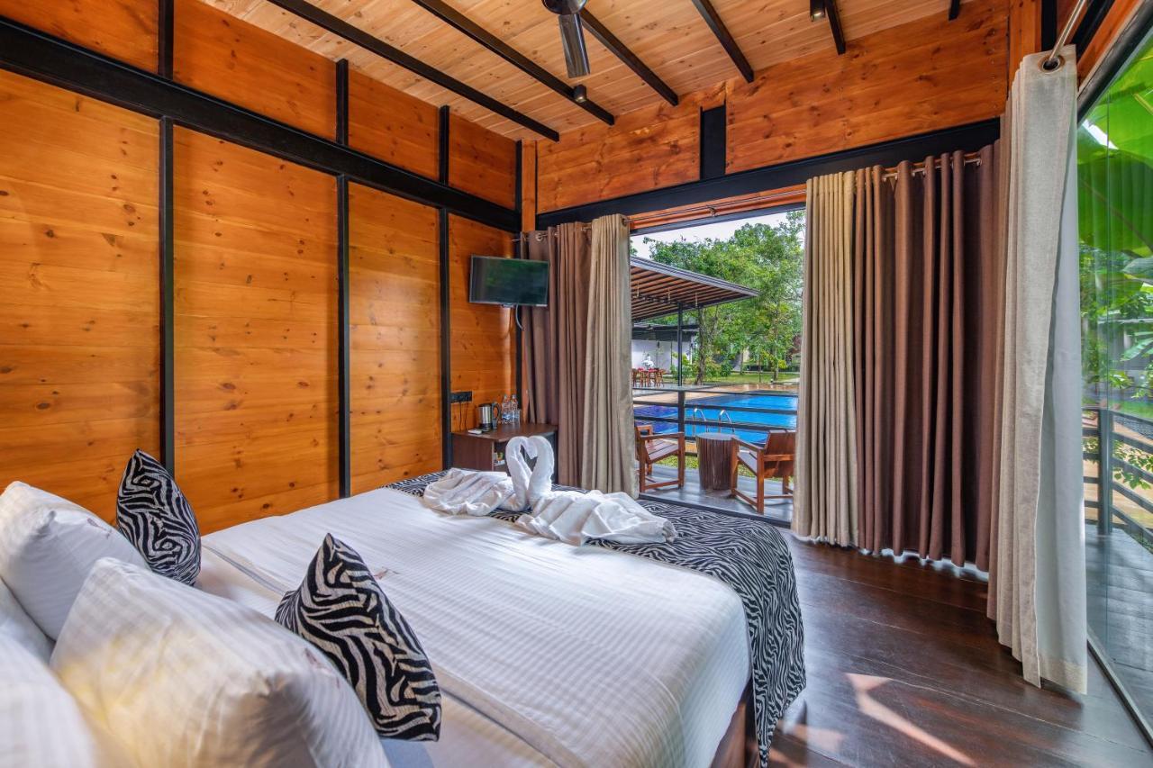 Atha Resort 锡吉里亚 外观 照片 A room at the resort